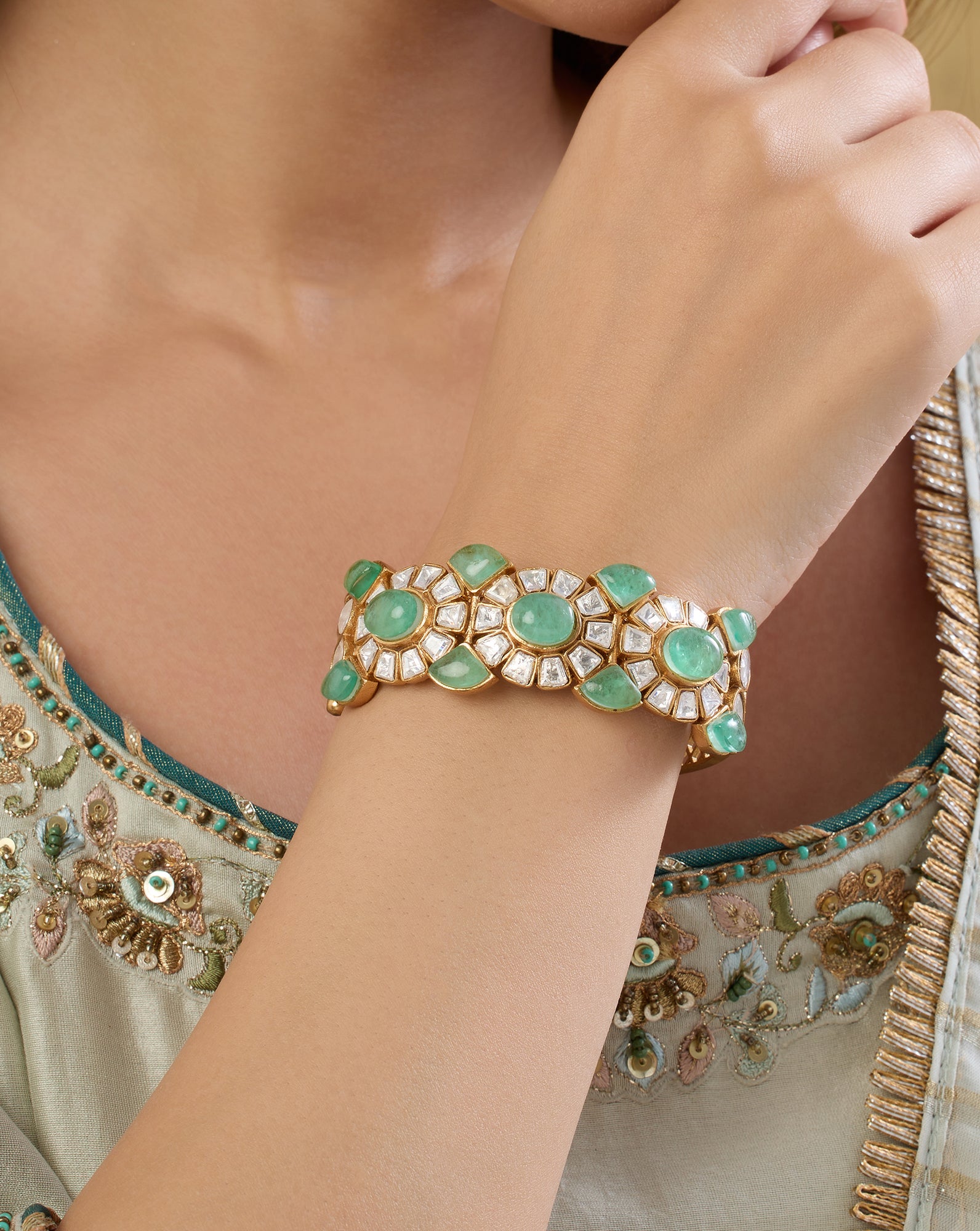 Yavira Kundan Bangle