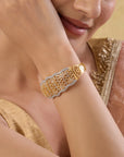 Aurvara Zircon Bangle