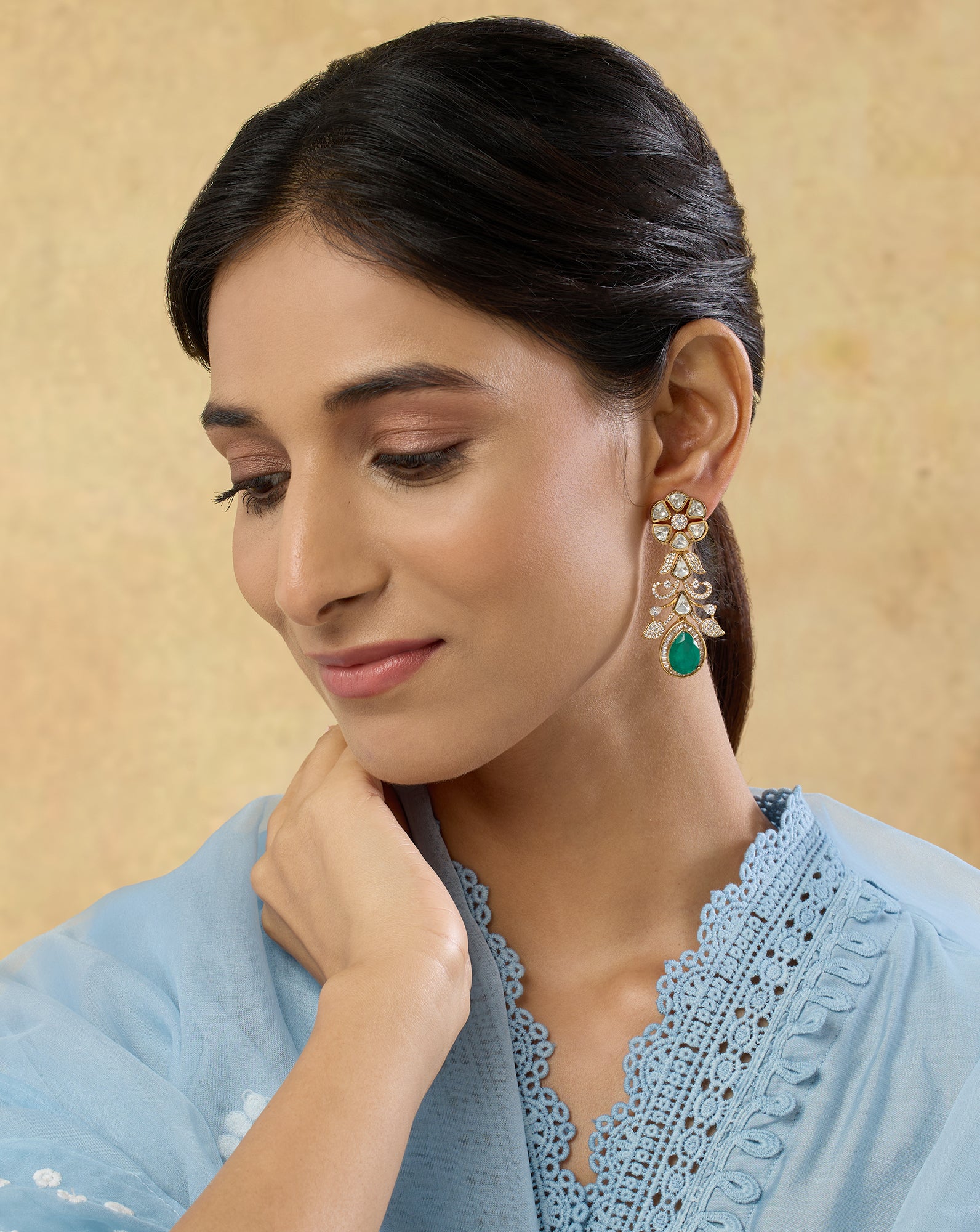 Osvina Kundan Danglers