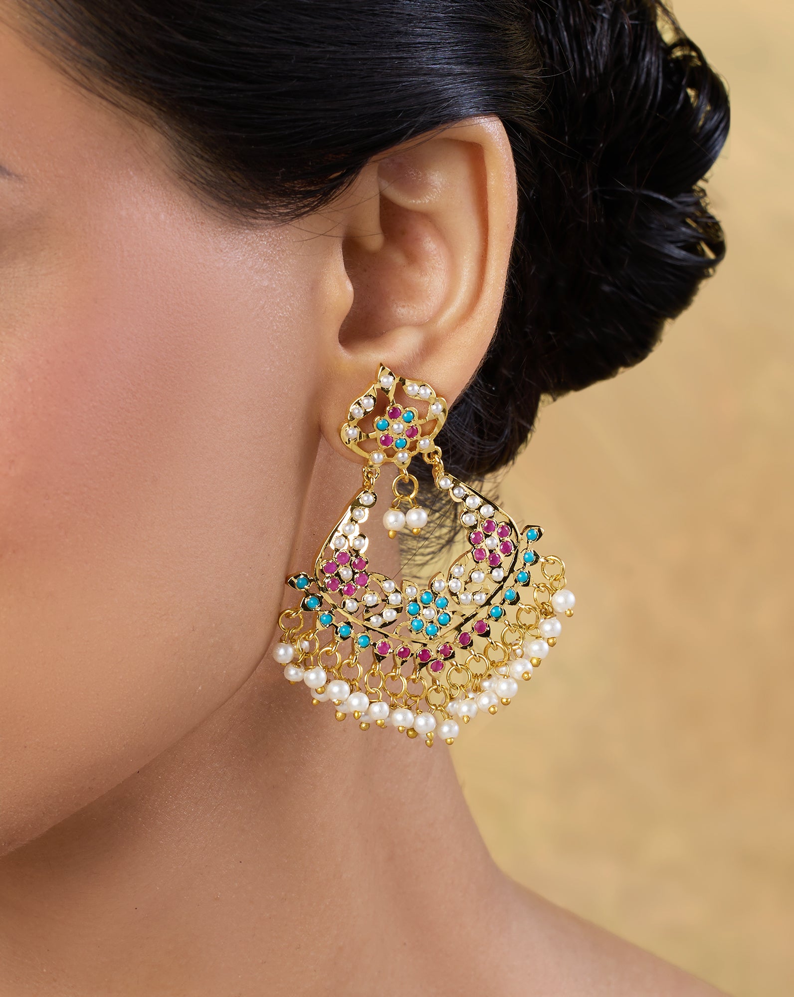 Isyraa Jadau Chaandbaalis