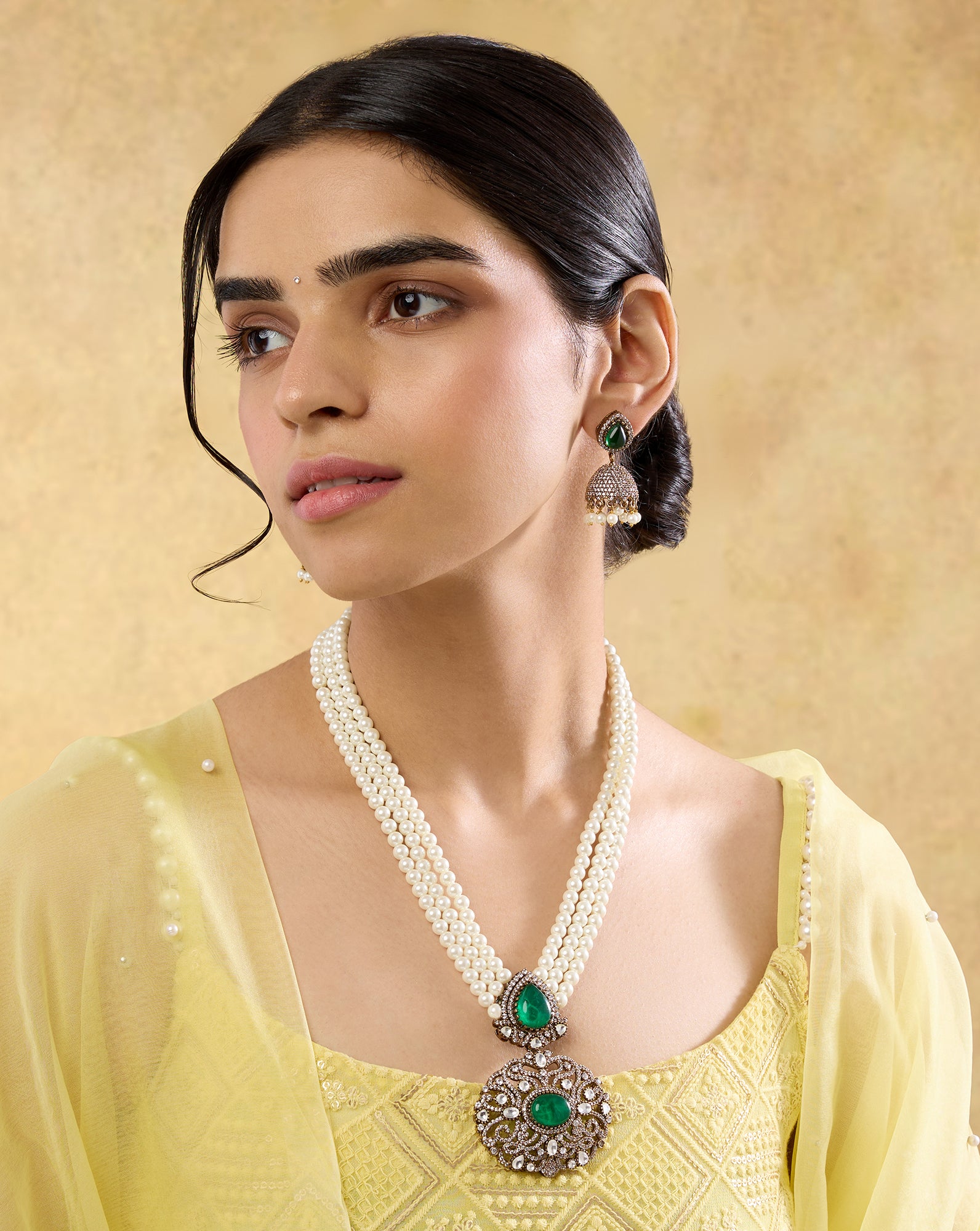 Lumba Kundan Necklace Set