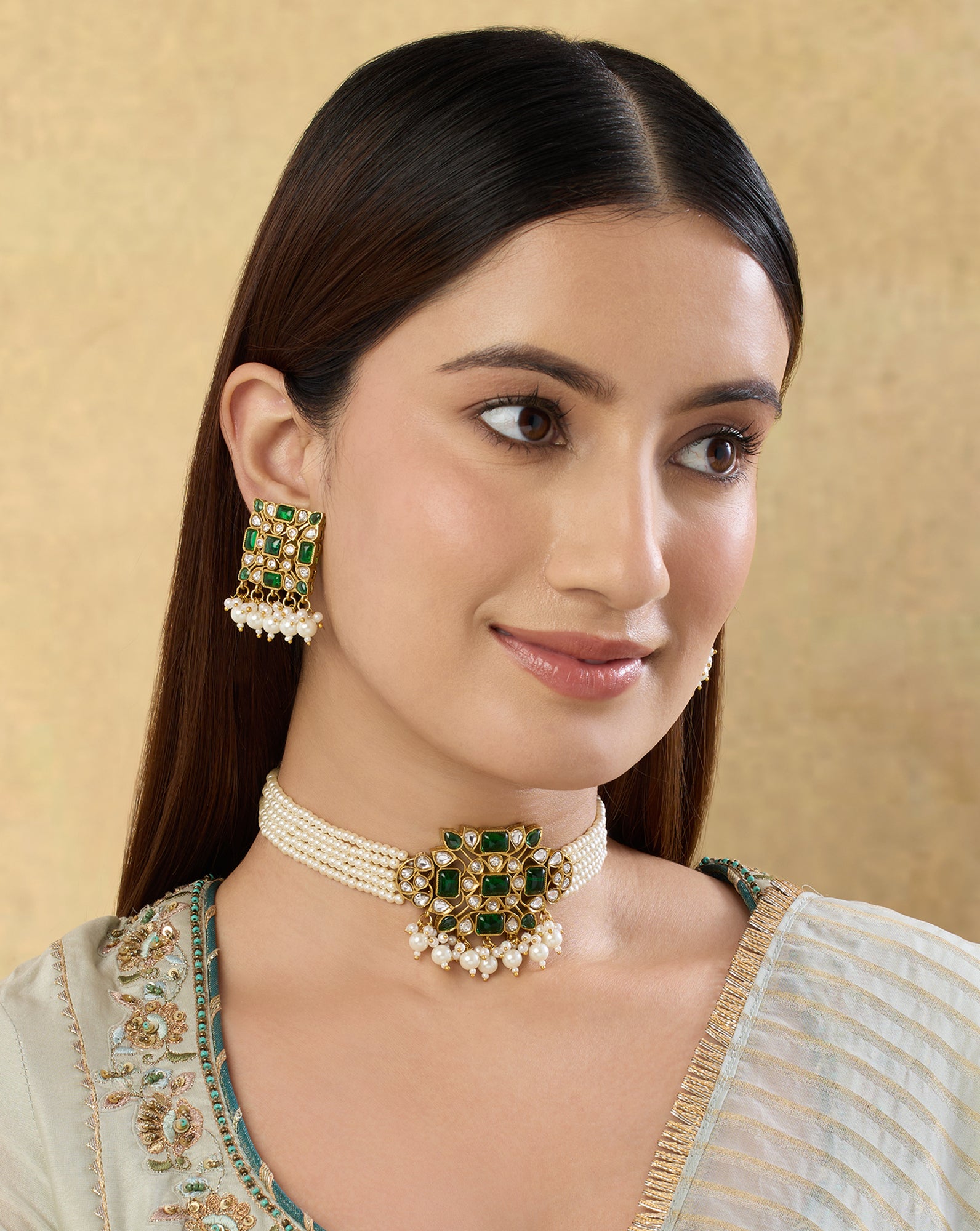Reyansa Kundan Choker Necklace Set