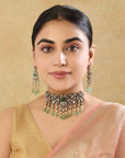 Emerald Green Kundan Gold Necklace Set