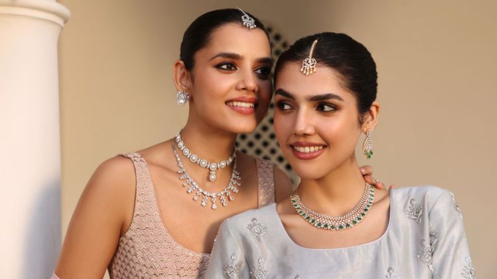 How to Choose the Perfect Necklace Set