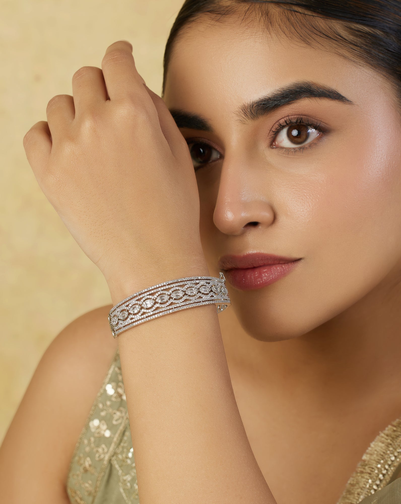 Damak Zircon Openable Bangle