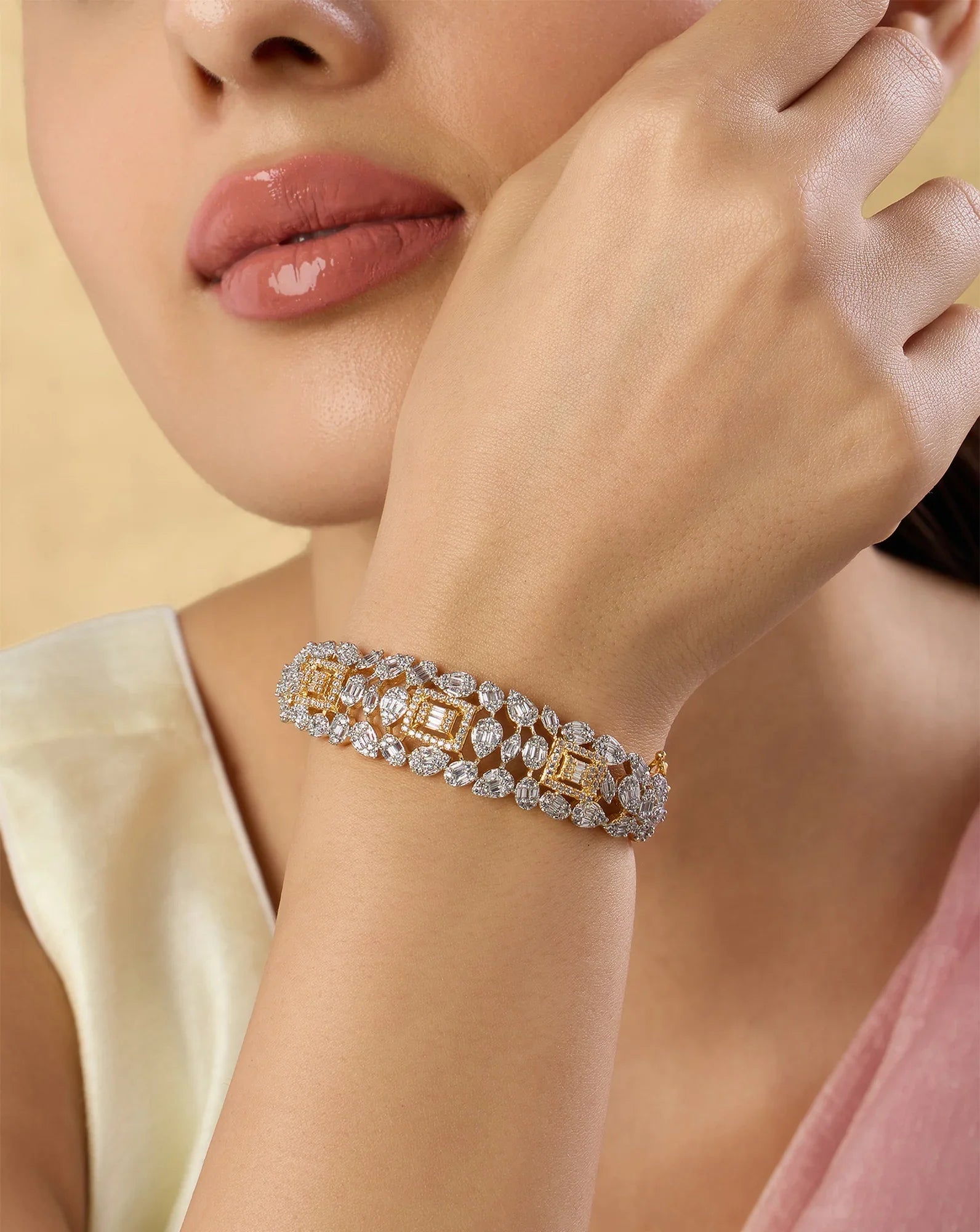 Nayira Zircon Openable Bangle