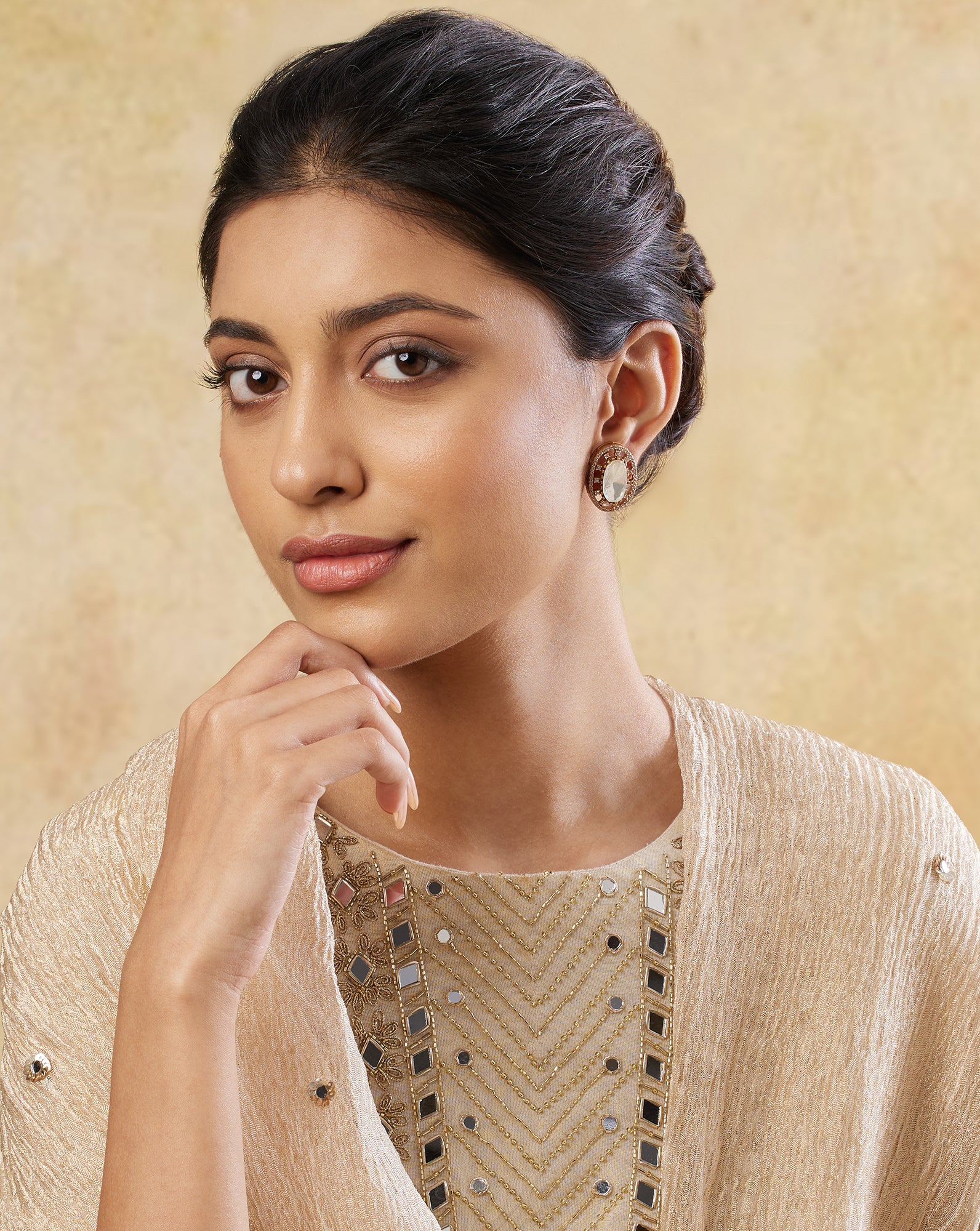 Safed Kundan Polki Stud Earrings