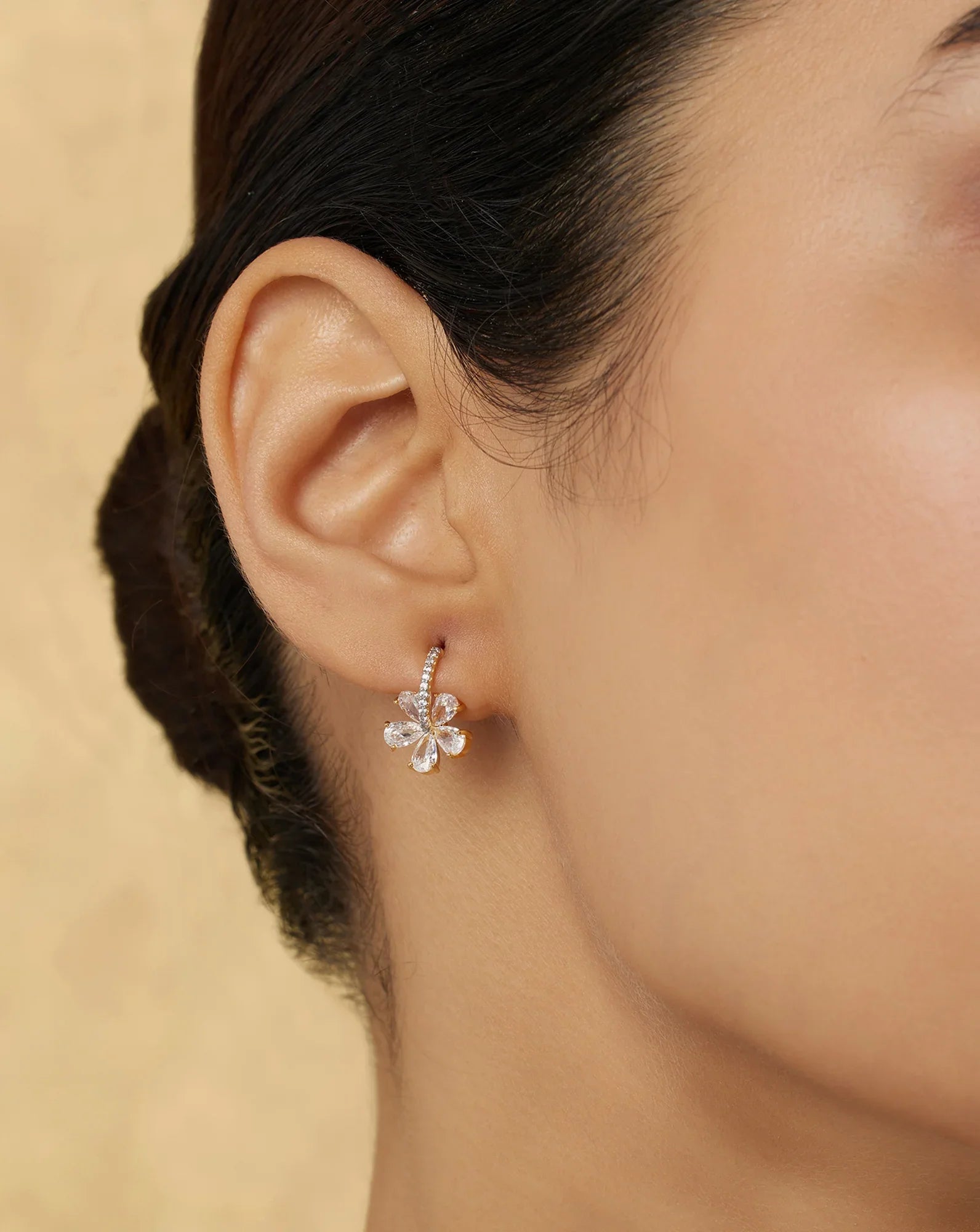 Sayoniya Zircon Stud Earrings