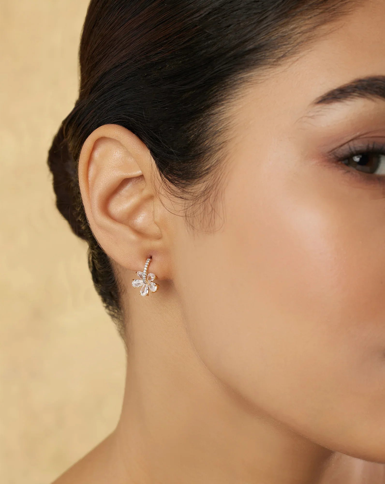 Sayoniya Zircon Stud Earrings