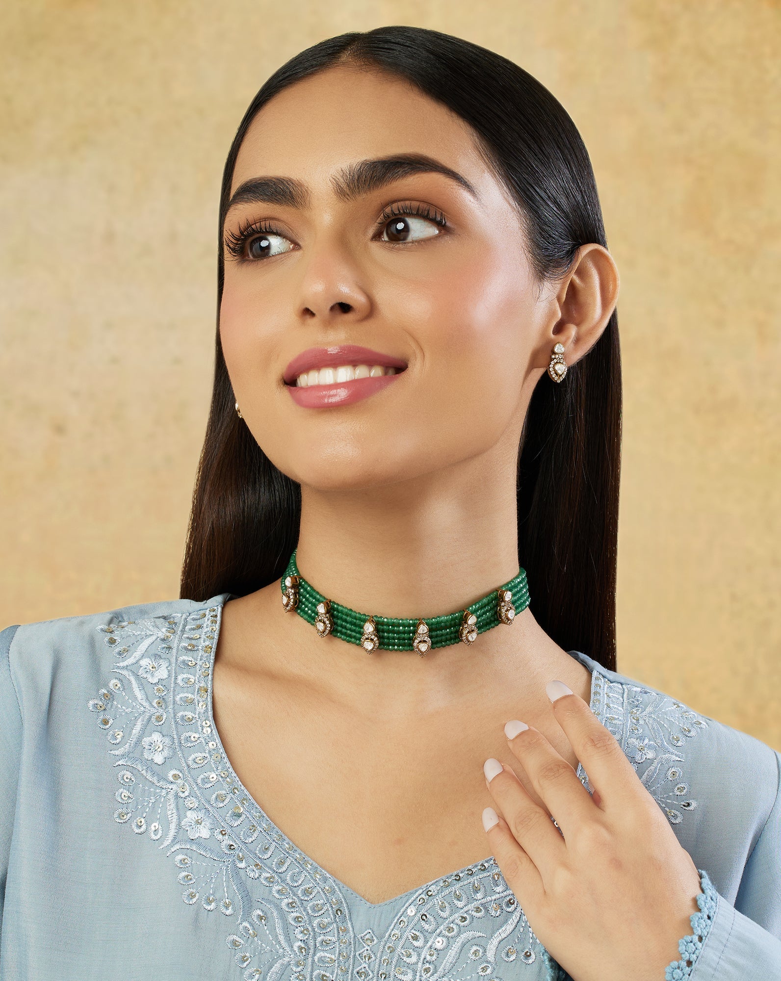 Kundan Emerald Choker Necklace Set